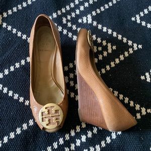 Tory Burch Sally wedge peep toe tan heel